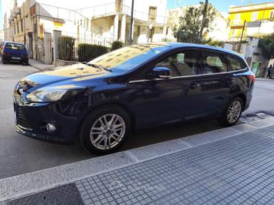 Ford Focus 1.6 TDCi 115CV SW GANCIO TRAINO Blu/Azzurro usata CORATO