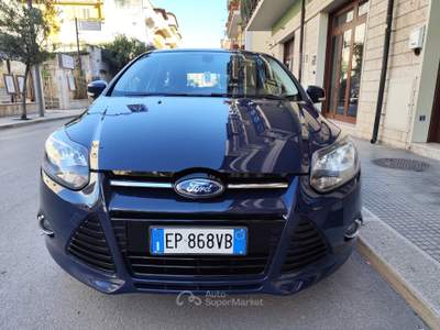 Ford Focus 1.6 TDCi 115CV SW GANCIO TRAINO Blu/Azzurro usata CORATO