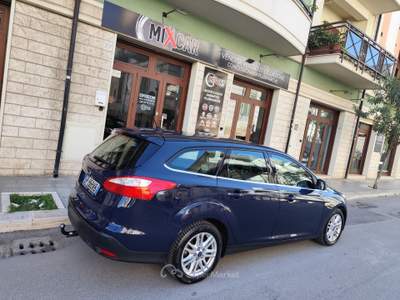 Ford Focus 1.6 TDCi 115CV SW GANCIO TRAINO Blu/Azzurro usata CORATO