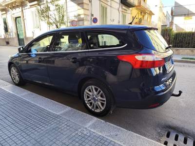 Ford Focus 1.6 TDCi 115CV SW GANCIO TRAINO Blu/Azzurro usata CORATO