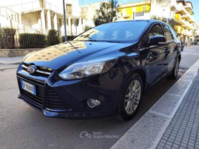Ford Focus 1.6 TDCi 115CV SW GANCIO TRAINO Blu/Azzurro usata CORATO