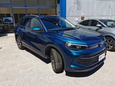Volkswagen Tiguan DSG Edition Plus IVA DETRAIBILE Blu/Azzurro usata Cercola