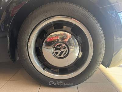 Volkswagen Maggiolino Cabrio 1.4 TSI DSG Sport anniversary 50° Nero usata Viareggio