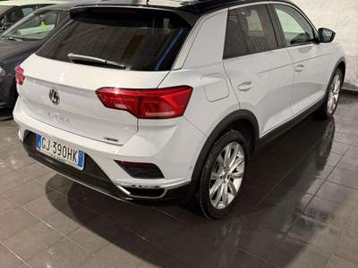Volkswagen T-Roc T-Roc 2.0 TDI SCR 150 CV DSG 4MOTION Advanced Blue Bianco usata Cornaredo