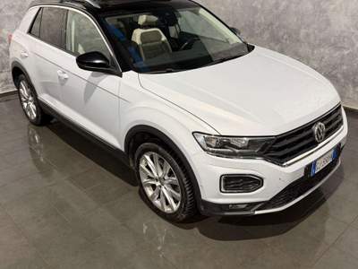 Volkswagen T-Roc T-Roc 2.0 TDI SCR 150 CV DSG 4MOTION Advanced Blue Bianco usata Cornaredo