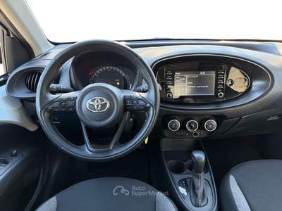Toyota Aygo X 1.0B (72 CV) Active S-CVT Bianco usata Varese