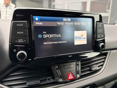 Hyundai i30 1.6 CRDi 110cv DCT Business Grigio usata Varese