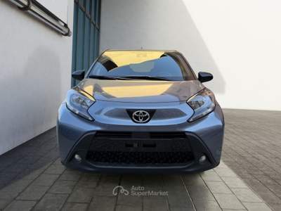 Toyota Aygo X 1.0B (72 CV) Active S-CVT Grigio usata Novara