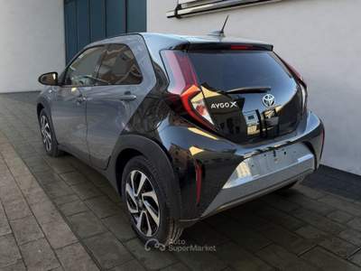 Toyota Aygo X 1.0B (72 CV) Active S-CVT Grigio usata Novara