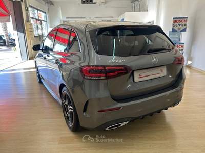 Mercedes-Benz Classe B B 200 d Automatic Sport usata BARI