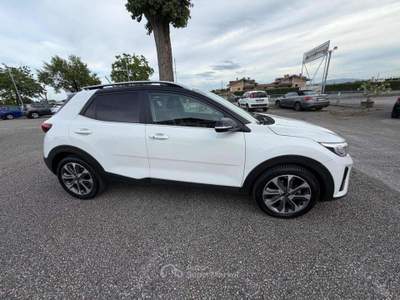 Kia Stonic 1.6 CRDi 110 CV Energy Bianco usata Rimini