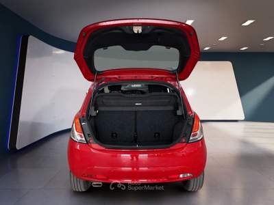 Lancia Ypsilon III 2021 1.0 firefly hybrid Gold s&s 70cv Rosso usata Torino