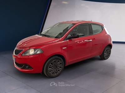 Lancia Ypsilon III 2021 1.0 firefly hybrid Gold s&s 70cv Rosso usata Torino