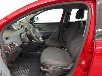 Lancia Ypsilon III 2021 1.0 firefly hybrid Gold s&s 70cv Rosso usata Torino