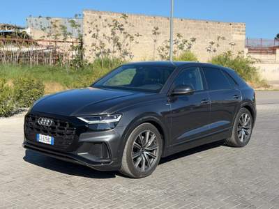 Audi Q8 quattro tiptronic S-LINE INTERNO ED ESTERNO NO SUPERBOLLO Grigio usata Gravina in Puglia