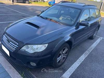 Subaru Outback III 2006 2.0d  mt Nero usata Roma