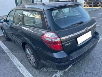 Subaru Outback III 2006 2.0d  mt Nero usata Roma