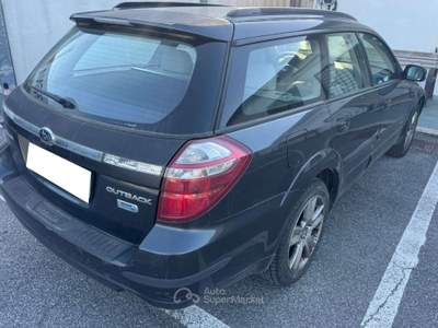 Subaru Outback III 2006 2.0d  mt Nero usata Roma