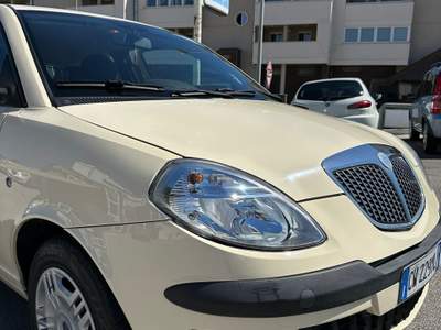 Lancia Ypsilon OTTIME CONDIZIONI Bianco usata Monopoli