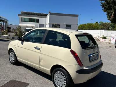 Lancia Ypsilon OTTIME CONDIZIONI Bianco usata Monopoli