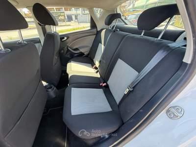 Seat Ibiza 5PORTE 1.2TDI 75CV Bianco usata giugliano in campania