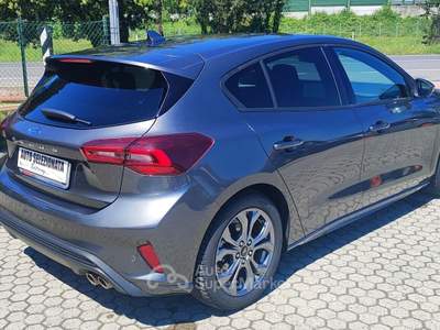Ford Focus Hybrid 125 CV 5p. ST-Line Grigio usata Pieve a Nievole