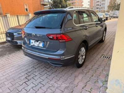 Volkswagen Tiguan 2.0 TDI 150 CV SCR DSG Life Grigio usata Sesto San Giovanni