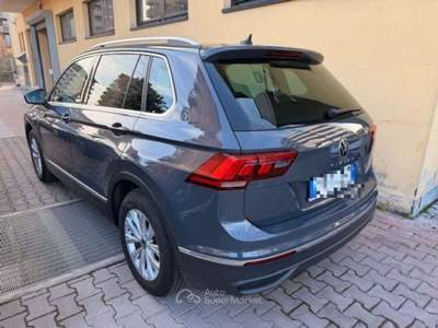Volkswagen Tiguan 2.0 TDI 150 CV SCR DSG Life Grigio usata Sesto San Giovanni