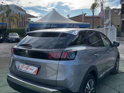 Peugeot 3008 S&S EAT8 Allure Pack Argento usata SOMMA VESUVIANA