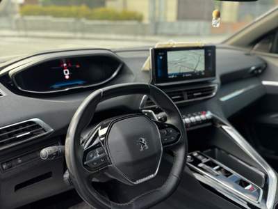 Peugeot 3008 S&S EAT8 Allure Pack Argento usata SOMMA VESUVIANA