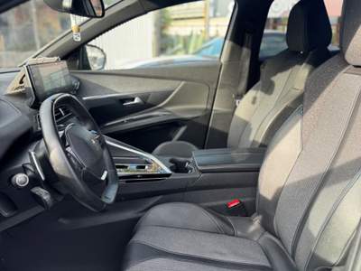 Peugeot 3008 S&S EAT8 Allure Pack Argento usata SOMMA VESUVIANA