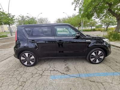 Kia Soul You aut. 2016 Nero usata Barletta