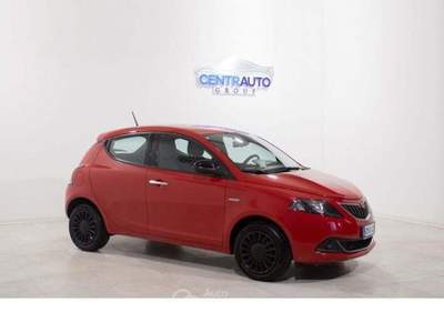 Lancia Ypsilon Ypsilon 1.0 firefly 70cv hybrid Silver Rosso usata Galatina