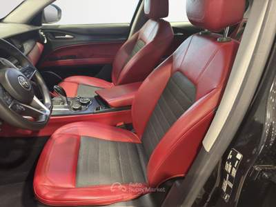 Alfa Romeo Stelvio  2.2 t executive q4 190cv auto my19 Nero usata Firenze