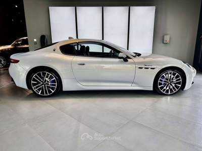 Maserati GranTurismo 3.0 Modena awd auto,Verniv. Fuoriserie, Adas Lev 2 Grigio usata Venaria Reale