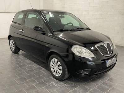Lancia Ypsilon 1.2 Oro 60cv-CLIMA-UNIPRO Nero usata Fossano Lancia Ypsilon 1.2 Oro 60cv-CLIMA-UNIPRO Nero usata Fossano
