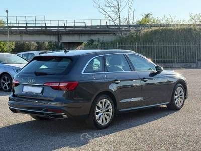 Audi A4 Avant 2.0 TDI S tronic Business Advanced Grigio usata San Salvatore Telesino