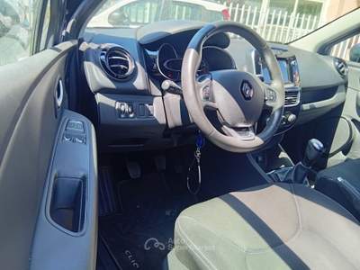 Renault Clio Generation Grigio usata Arienzo
