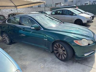 Jaguar XF V6 Luxury motore rotto per pezzi ri usata Livorno