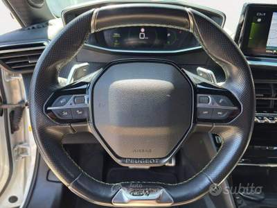 Peugeot 2008 S&S EAT8 GT Line usata Arzano
