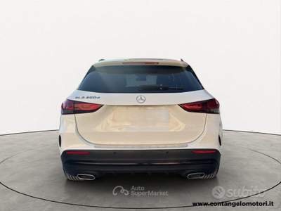 Mercedes-Benz GLA Automatic 4Matic Premium usata Arzano