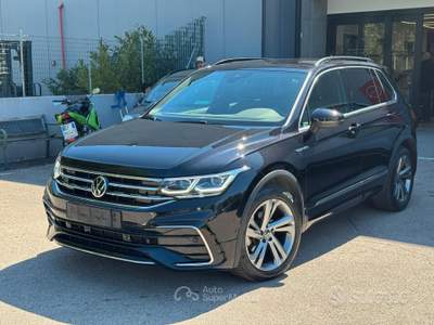 Volkswagen Tiguan SCR DSG R-Line usata Pomezia