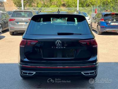 Volkswagen Tiguan SCR DSG R-Line usata Pomezia