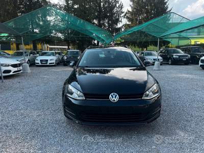Volkswagen Golf Variant 1.6 TDI 110 CV DSG Comfort usata Bulgarograsso