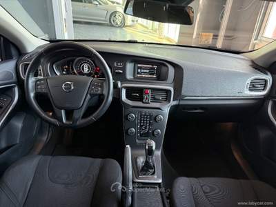 Volvo V40 V40 D2 Momentum N1 GANCIO TRAINO Blu/Azzurro usata San Michele salentino