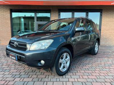 Toyota RAV4 2.2 D-4D usata Pozzonovo
