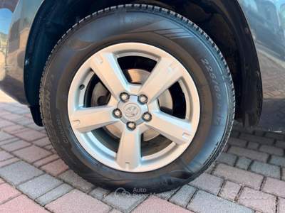 Toyota RAV4 2.2 D-4D usata Pozzonovo