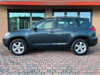 Toyota RAV4 2.2 D-4D usata Pozzonovo