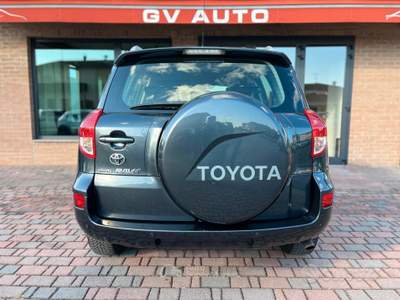 Toyota RAV4 2.2 D-4D usata Pozzonovo