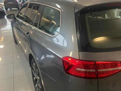 Volkswagen Passat Variant 2.0 TDI DSG Executive Bl usata Cento